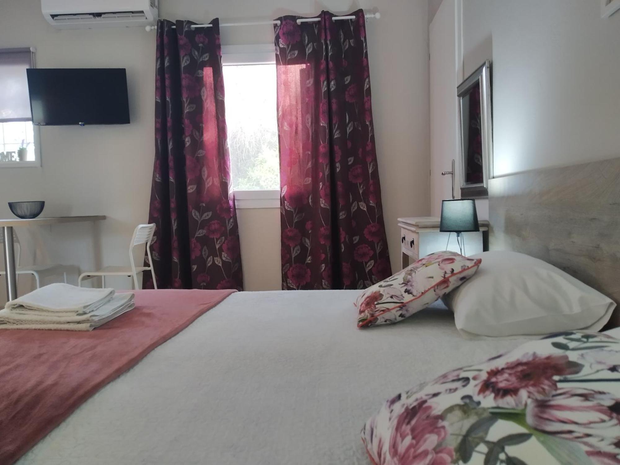 Trousas Apartments Roda  Luaran gambar