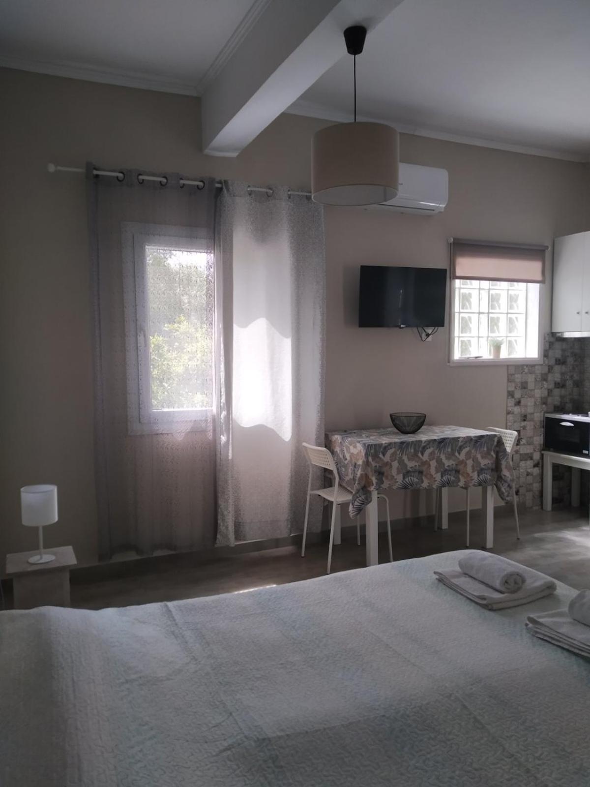 Trousas Apartments Roda  Luaran gambar