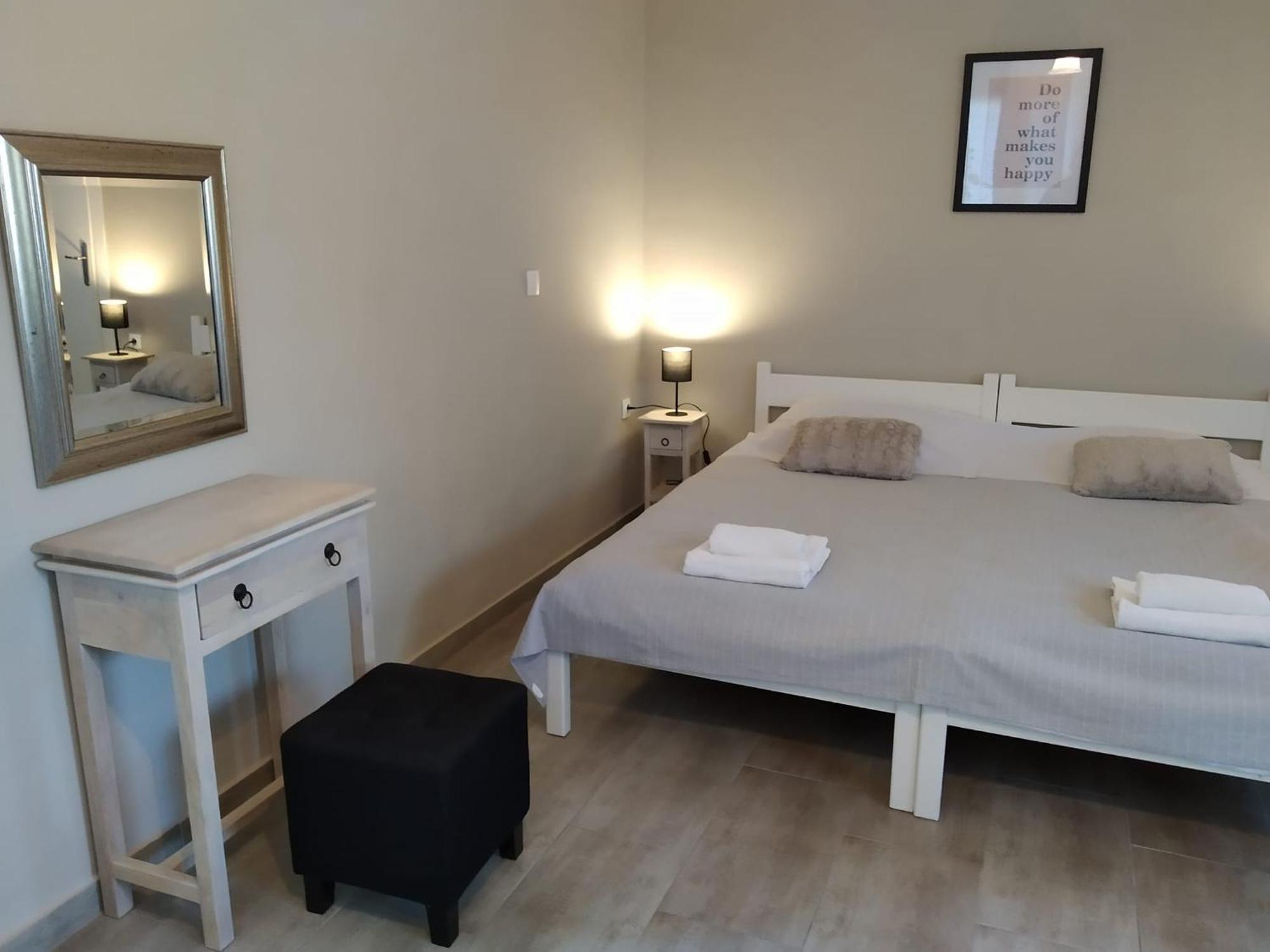 Trousas Apartments Roda  Luaran gambar