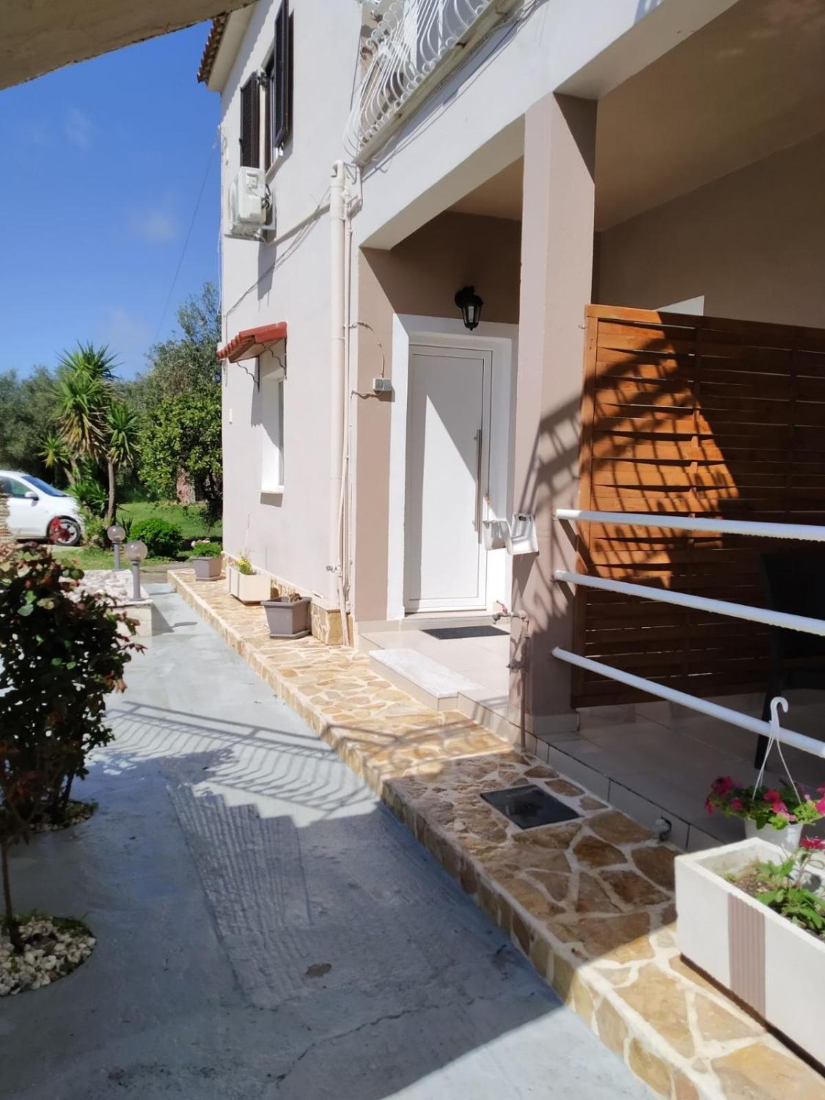 Trousas Apartments Roda  Luaran gambar