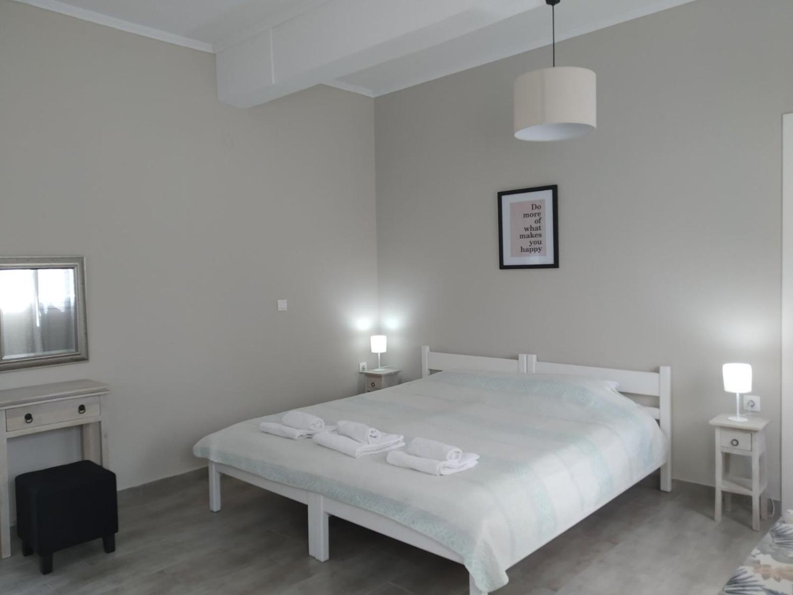 Trousas Apartments Roda  Luaran gambar